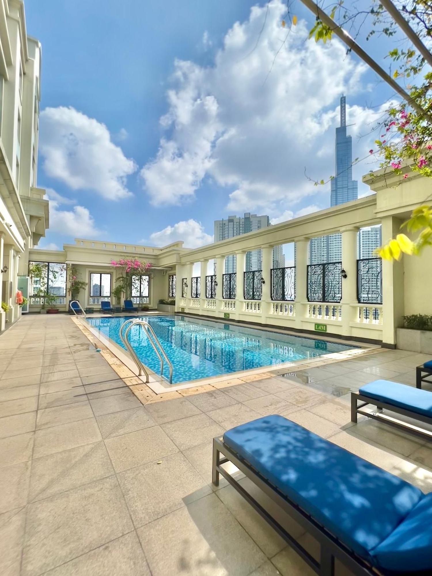 Diny Aparthotel - Rooftop Pool - The Manor 2 Хошимин Экстерьер фото